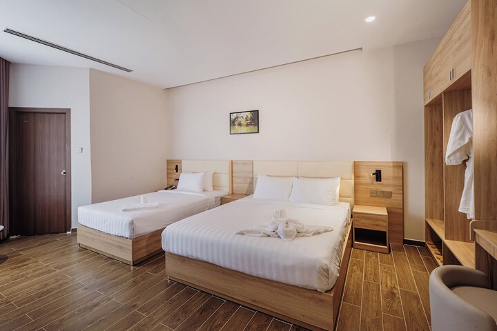 Room 82 of 109