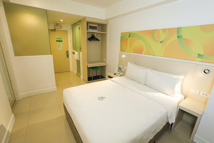 Room 21 of 32