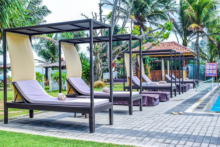 Pool Hotel