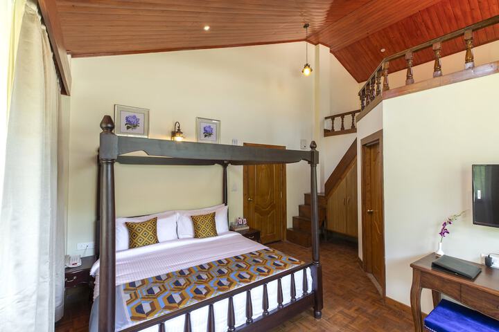 Room 8 of 84