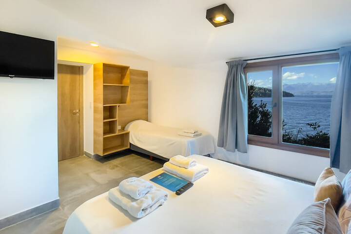 Room 7 of 48