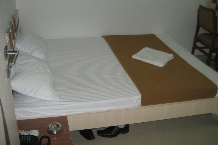 Room 28 of 42