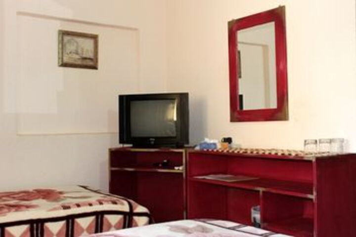 Room 12 of 24