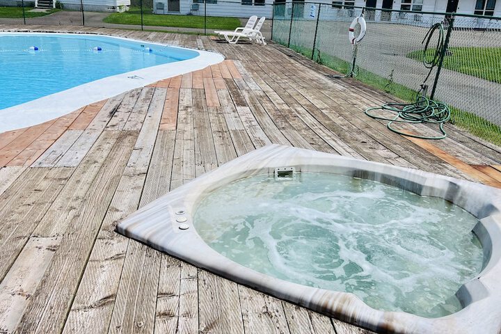 Pool 52 of 81