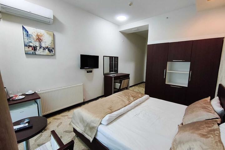 Room 22 of 68