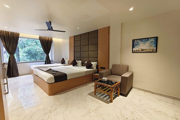 Room 50 of 90