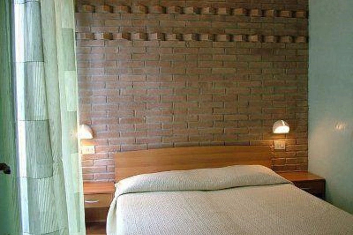 Room 8 of 8