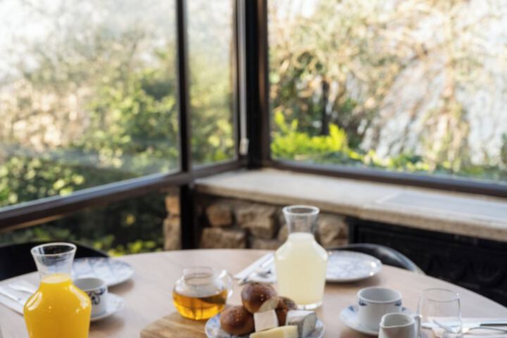 Breakfast/Coffee Service 43 of 74