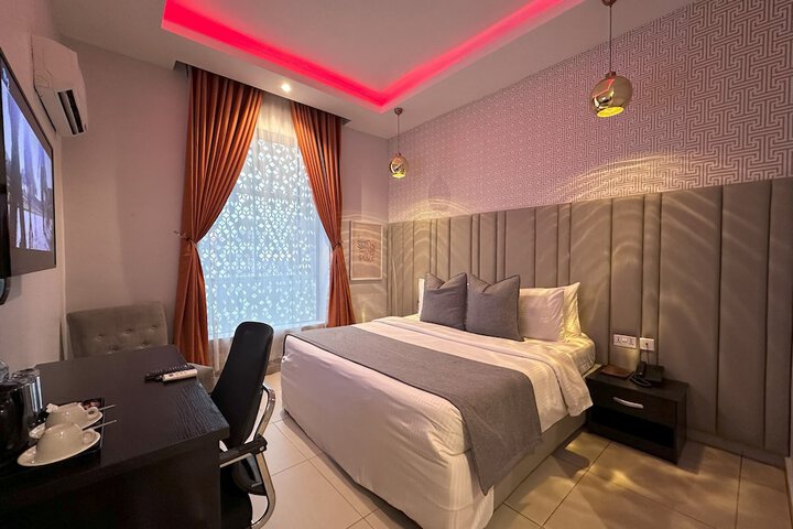 Room 20 of 85