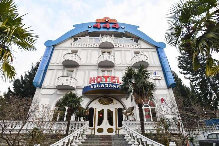 Hotel444