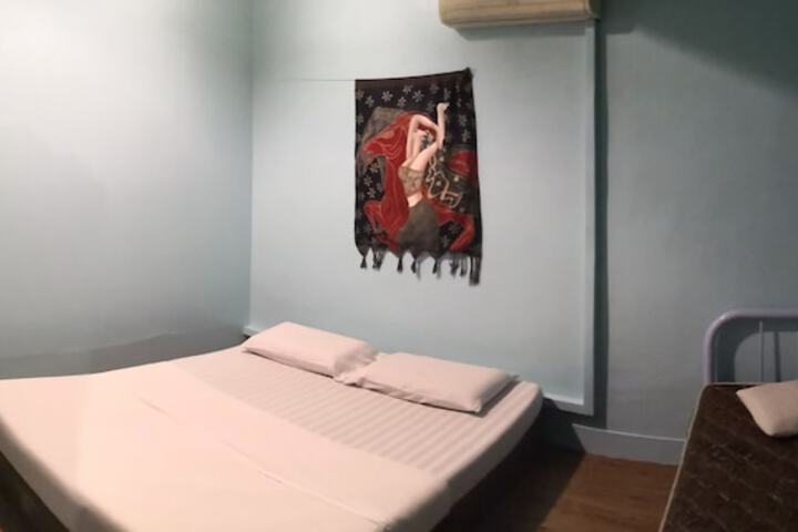 Room 15 of 50