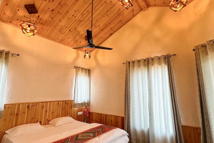 Room 2 of 41