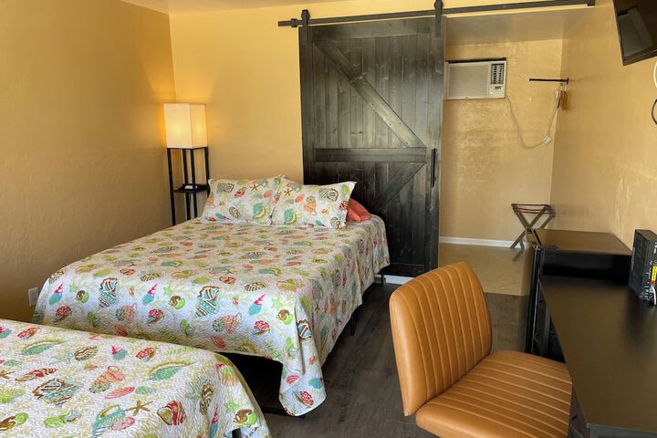 Room 7 of 14