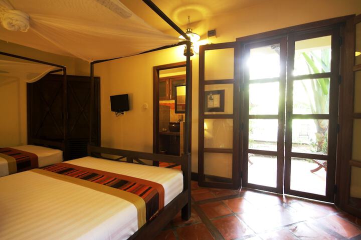 Room 4 of 34