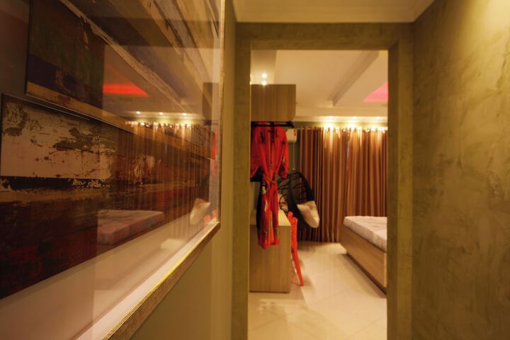 Room 10 of 62