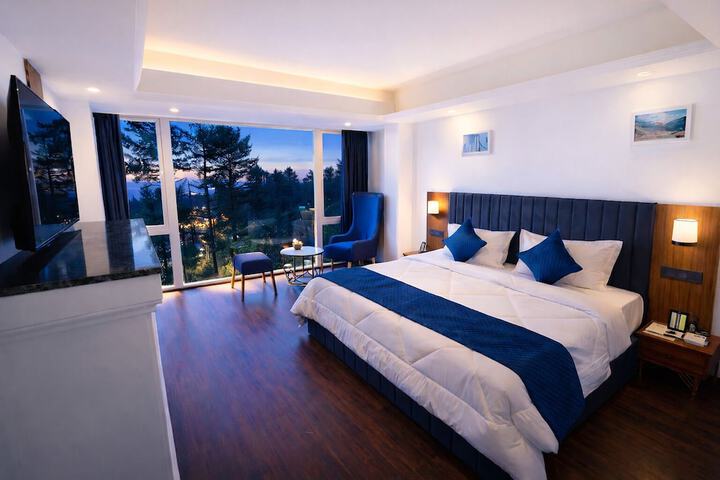 Room 10 of 24