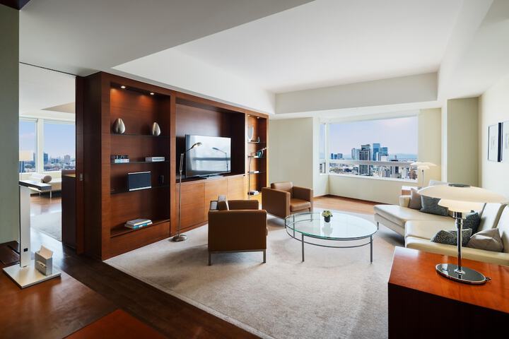 Room 71 of 216