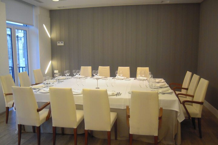Dining 24 of 47
