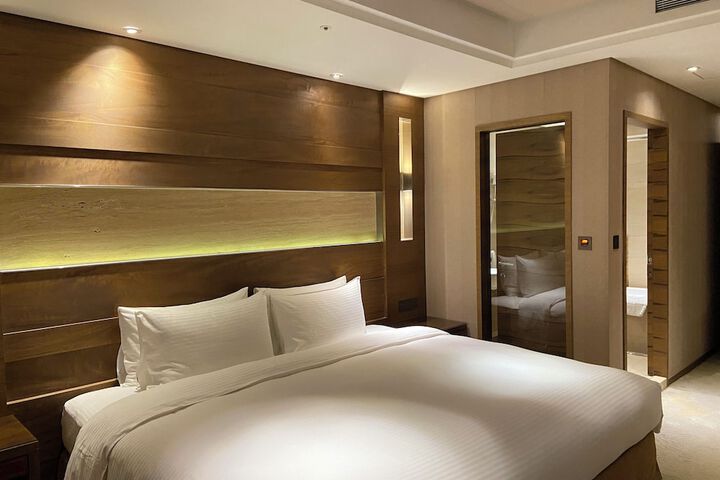 Room 43 of 99