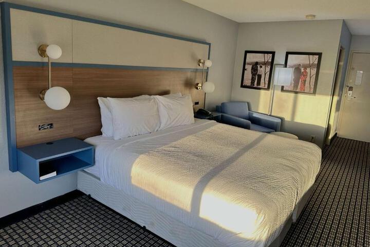 2 Double Beds (2 of 5)