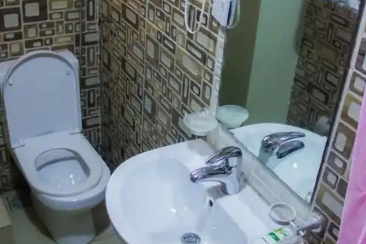 Room 25 of 27