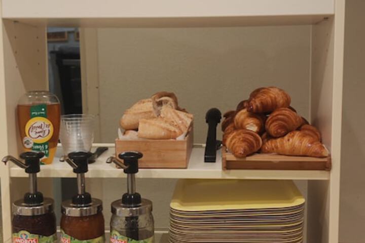 Dining 39 of 85
