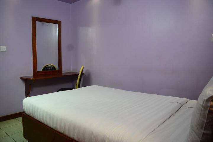 Room 4 of 26