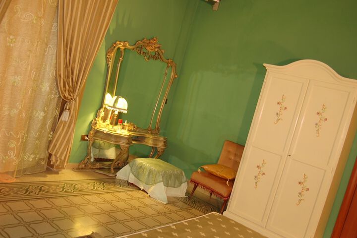 Room 11 of 29