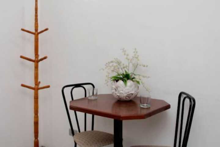 Room 12 of 63