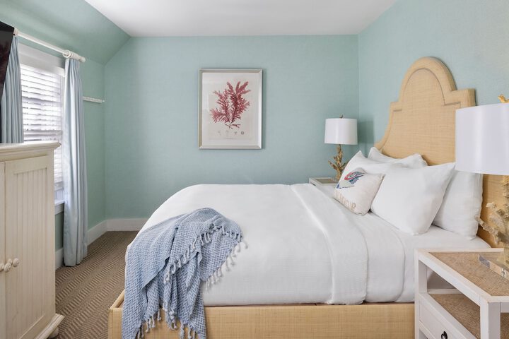 Room 28 of 181