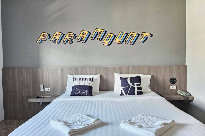 Room 8 of 27
