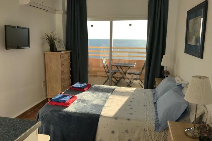 Room 13 of 17