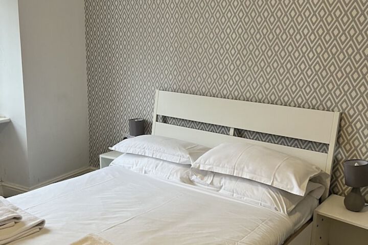 Room 6 of 39