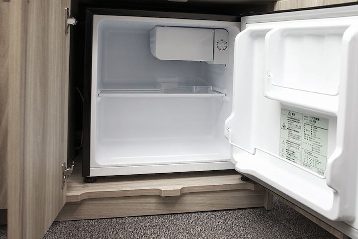 Mini-refrigerator