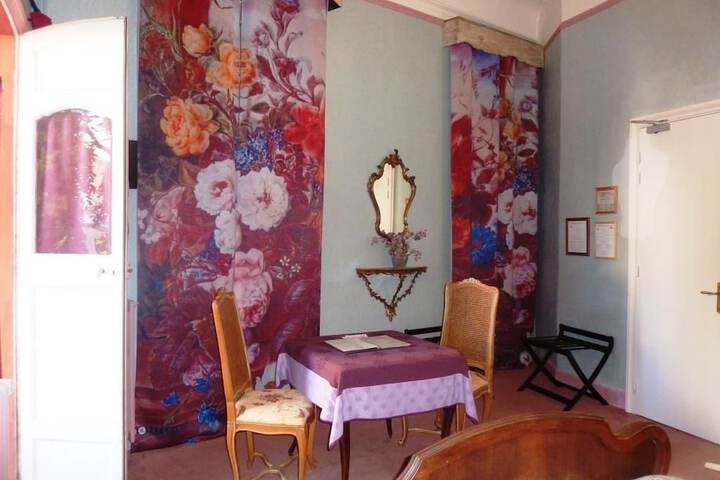 Room 15 of 46