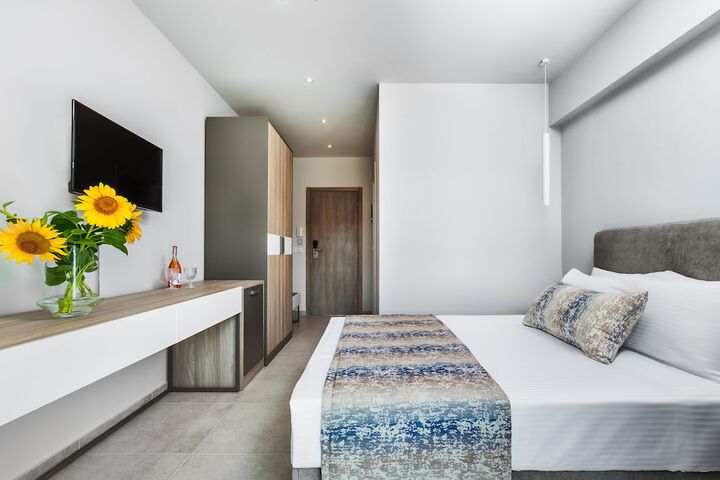 Room 36 of 221