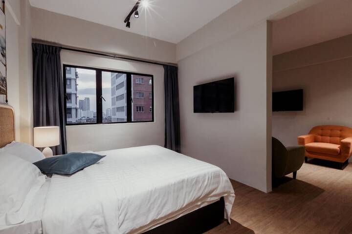 Room 34 of 105