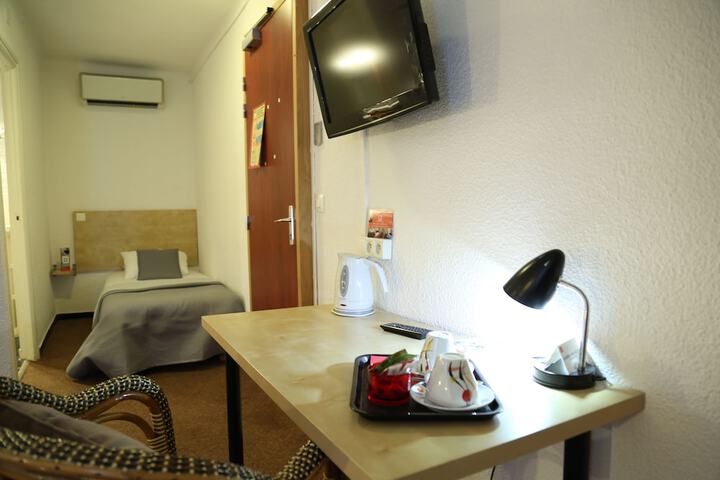 Room 12 of 49