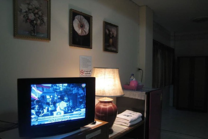 Room 7 of 13