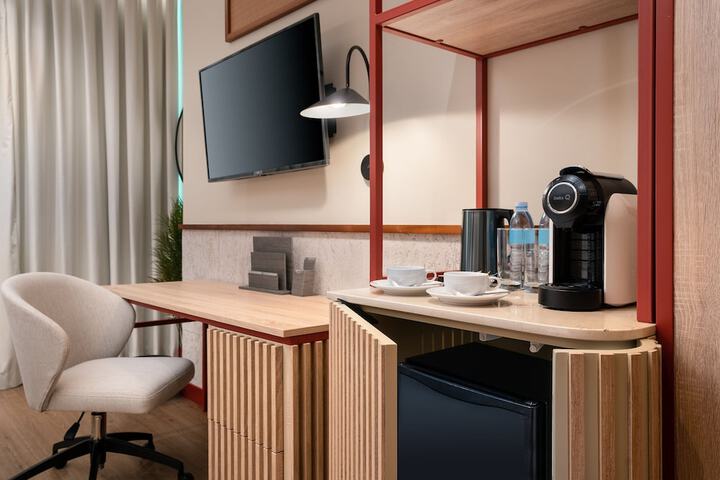 Room 15 of 49
