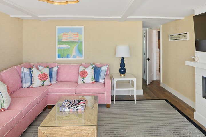 Room 114 of 181