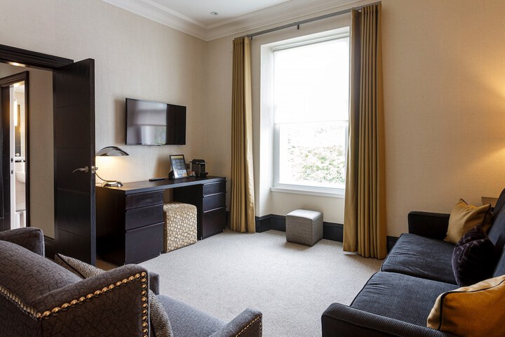 Room 45 of 91