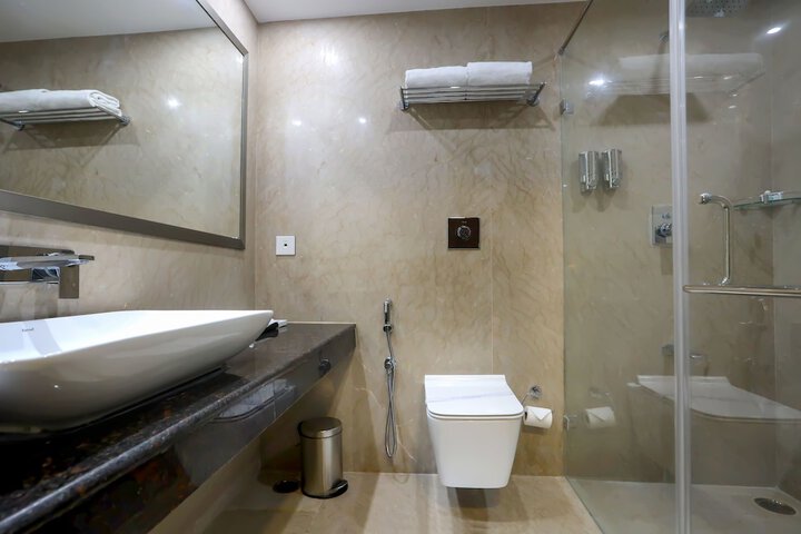 Room 11 of 22