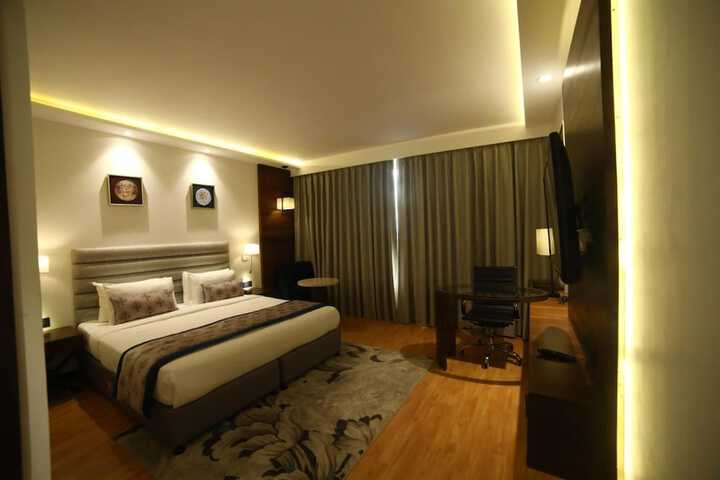 Room 13 of 54