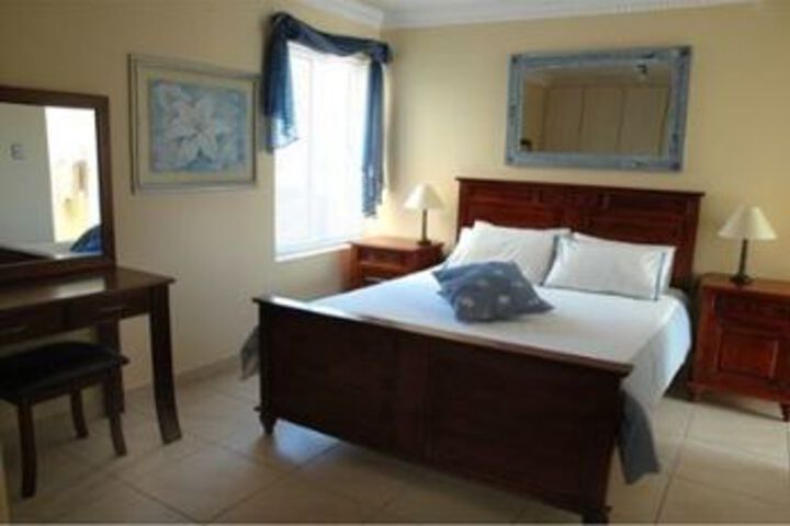 Room 2 of 5