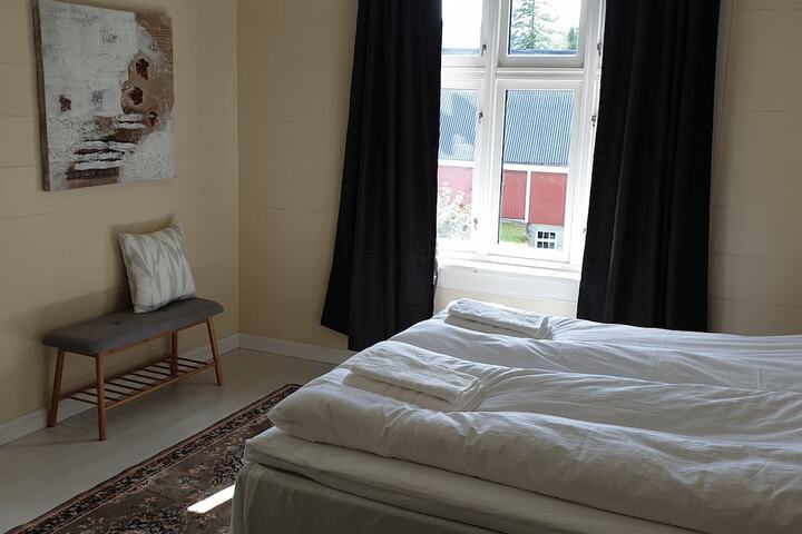 Room 2 of 52