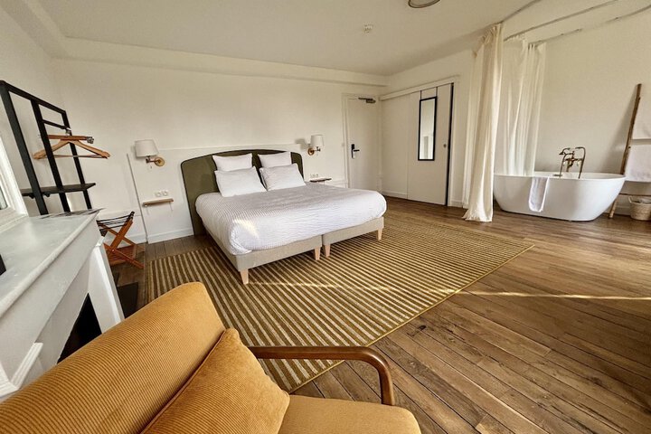 Room 5 of 28