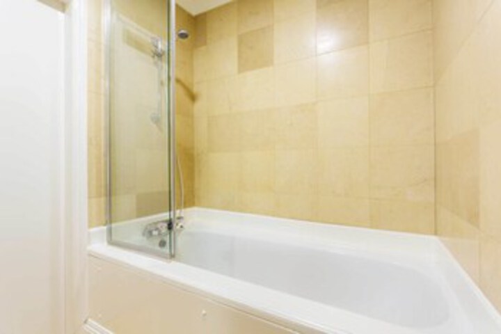 Room 4 of 22