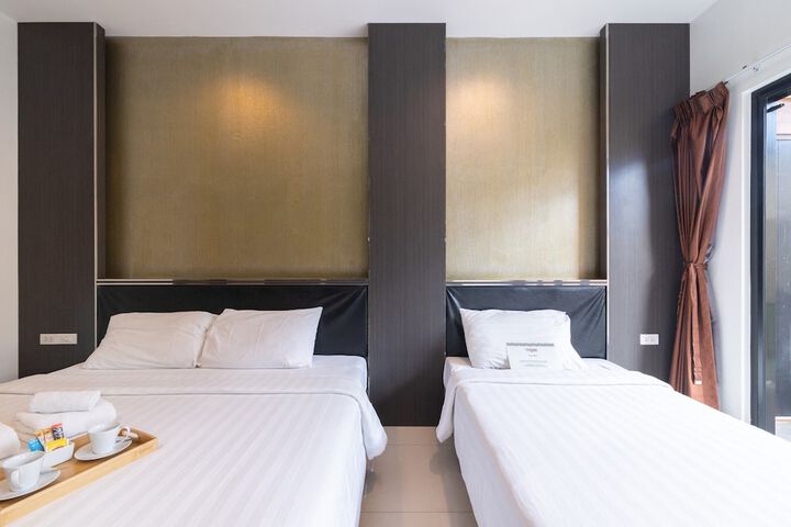 Room 34 of 140