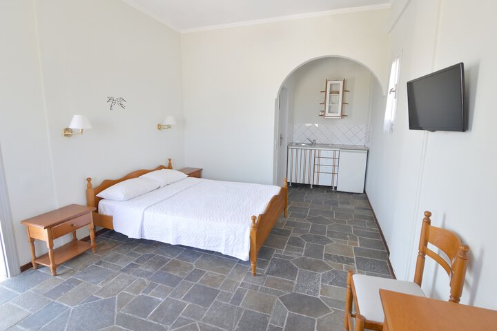 Room 2 of 39